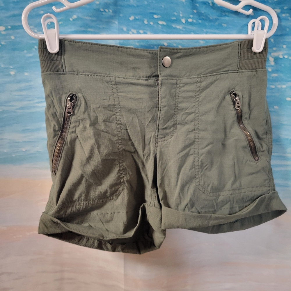 Athleta  Army Green Size 4 Hiking Shorts‎